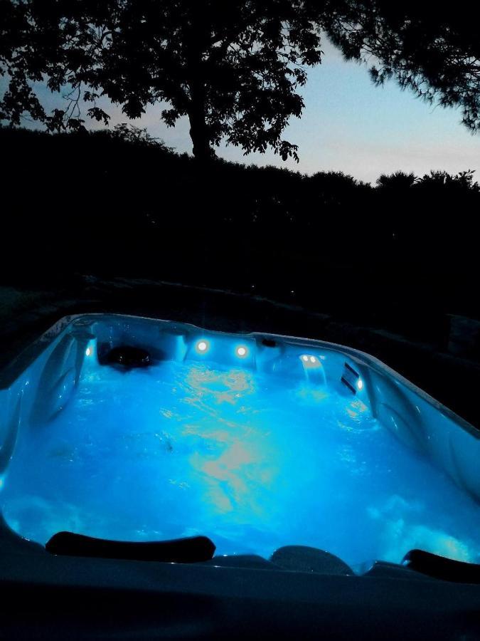 Gite Dans Une Ambiance Vegetale Avec Spa Privatif Jazennes Екстериор снимка